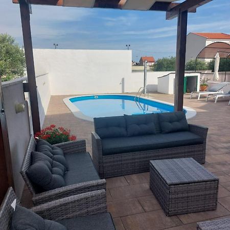 Villa Allegro Sukosan Luaran gambar
