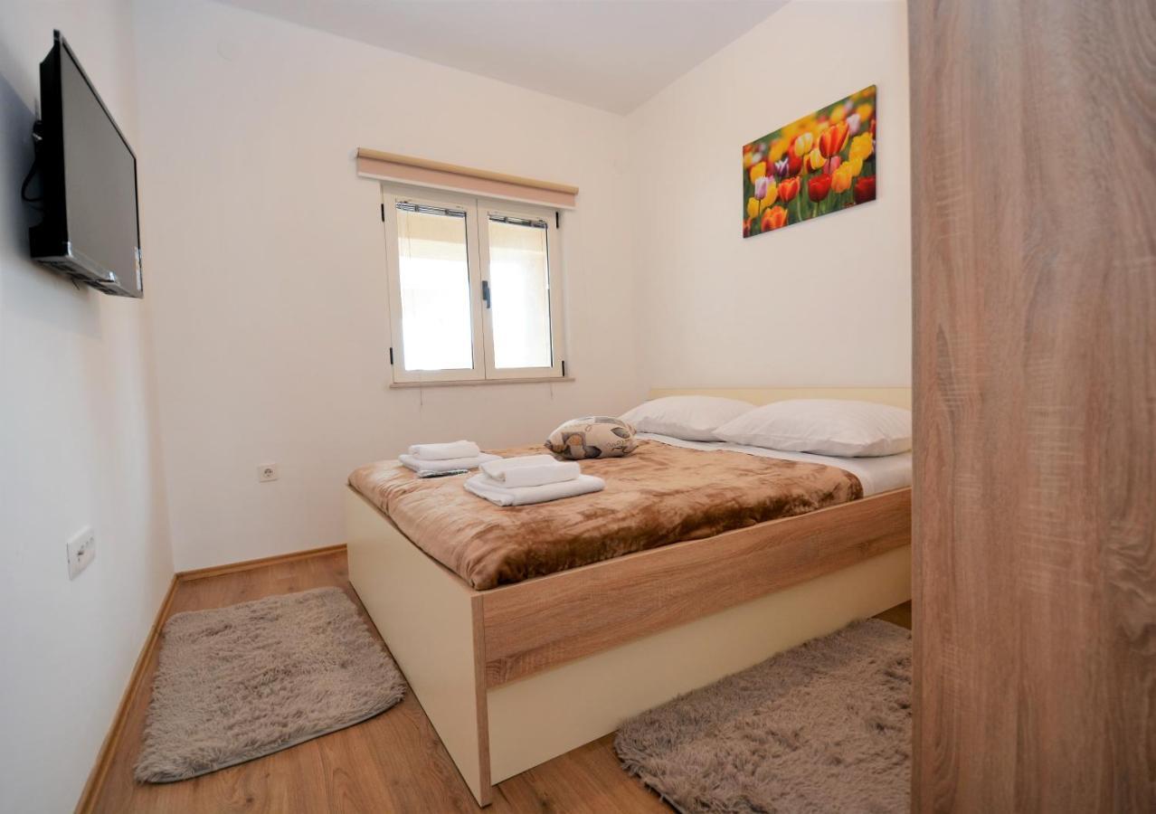 Villa Allegro Sukosan Luaran gambar