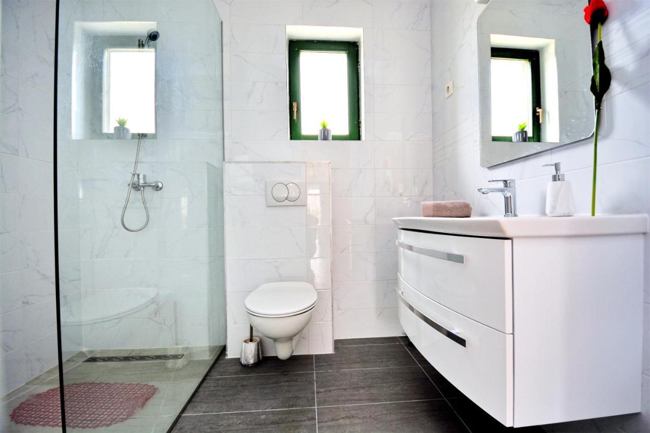 Villa Allegro Sukosan Luaran gambar
