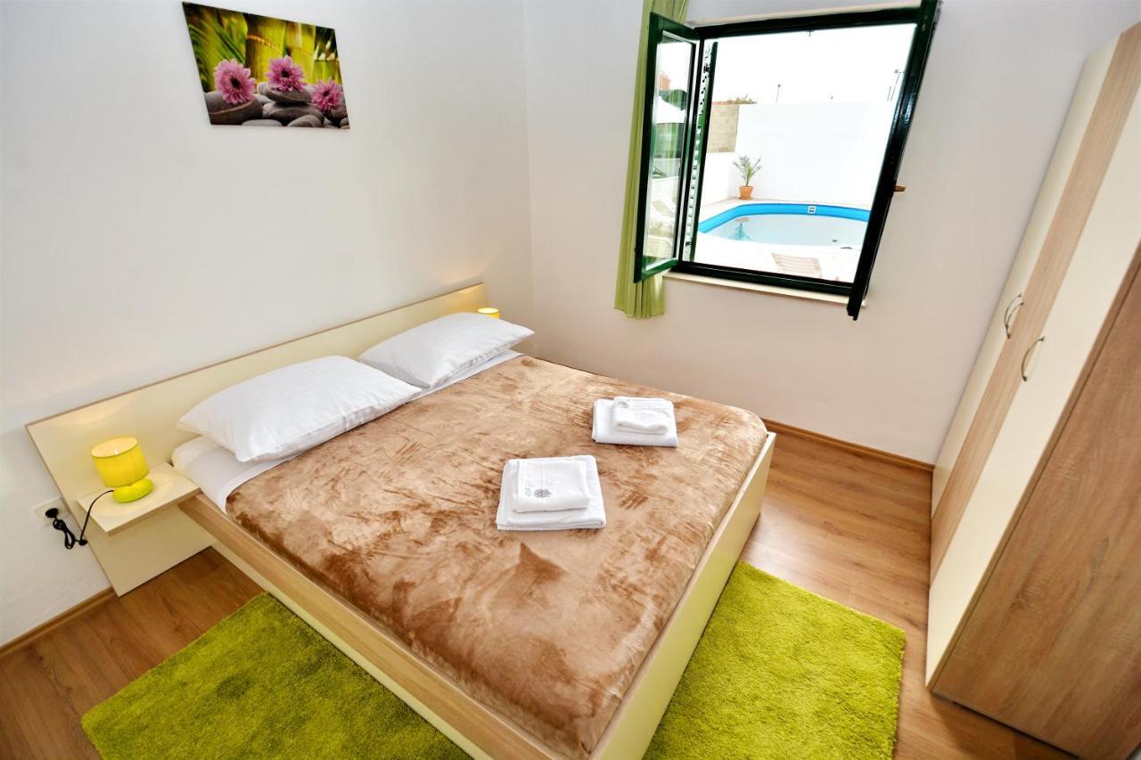 Villa Allegro Sukosan Luaran gambar