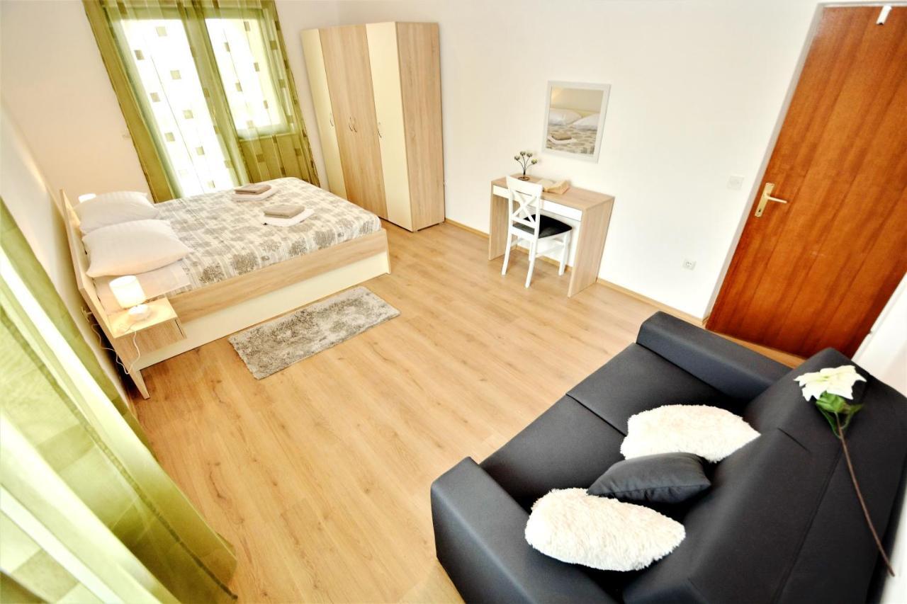Villa Allegro Sukosan Luaran gambar