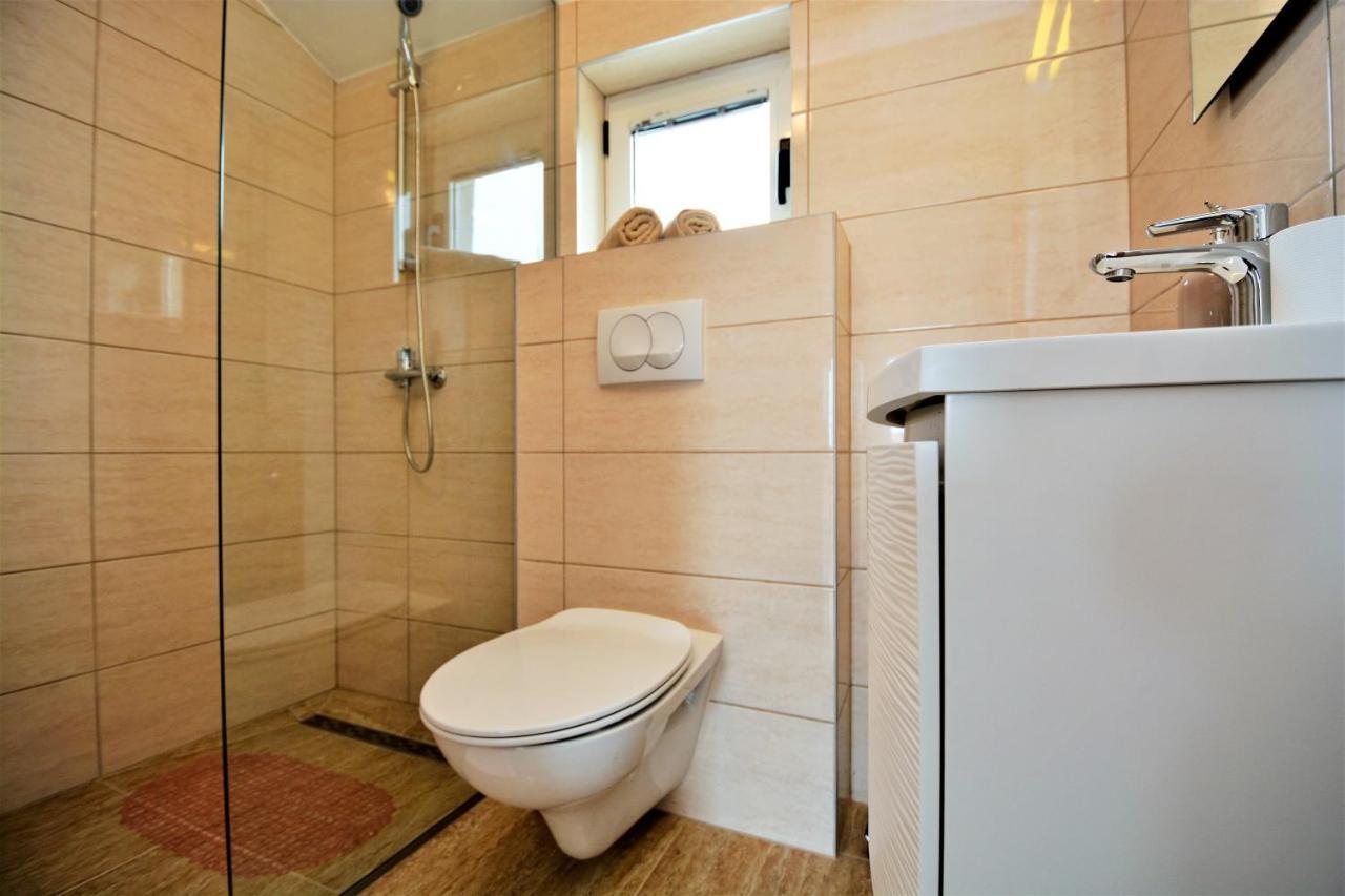 Villa Allegro Sukosan Luaran gambar