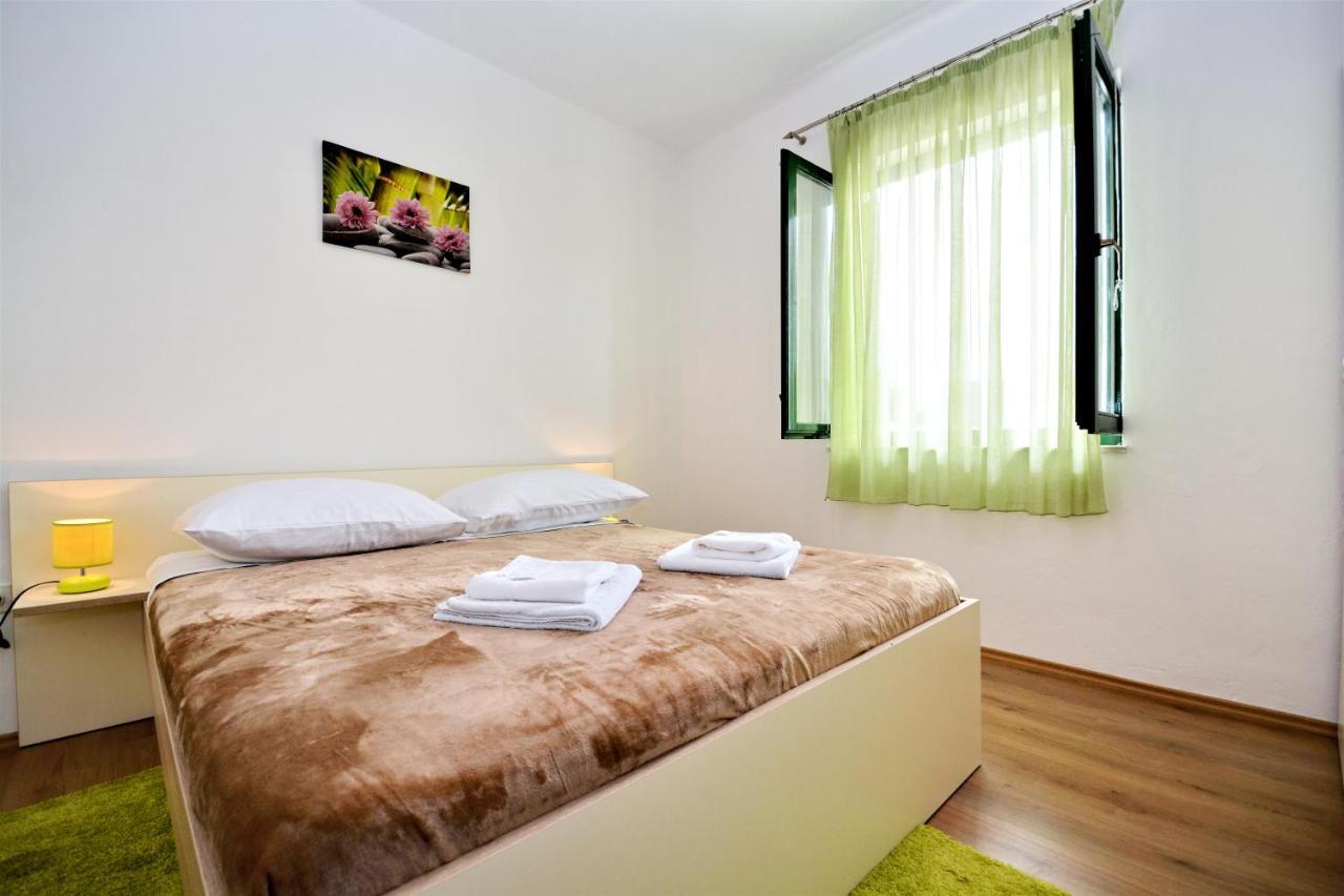 Villa Allegro Sukosan Luaran gambar