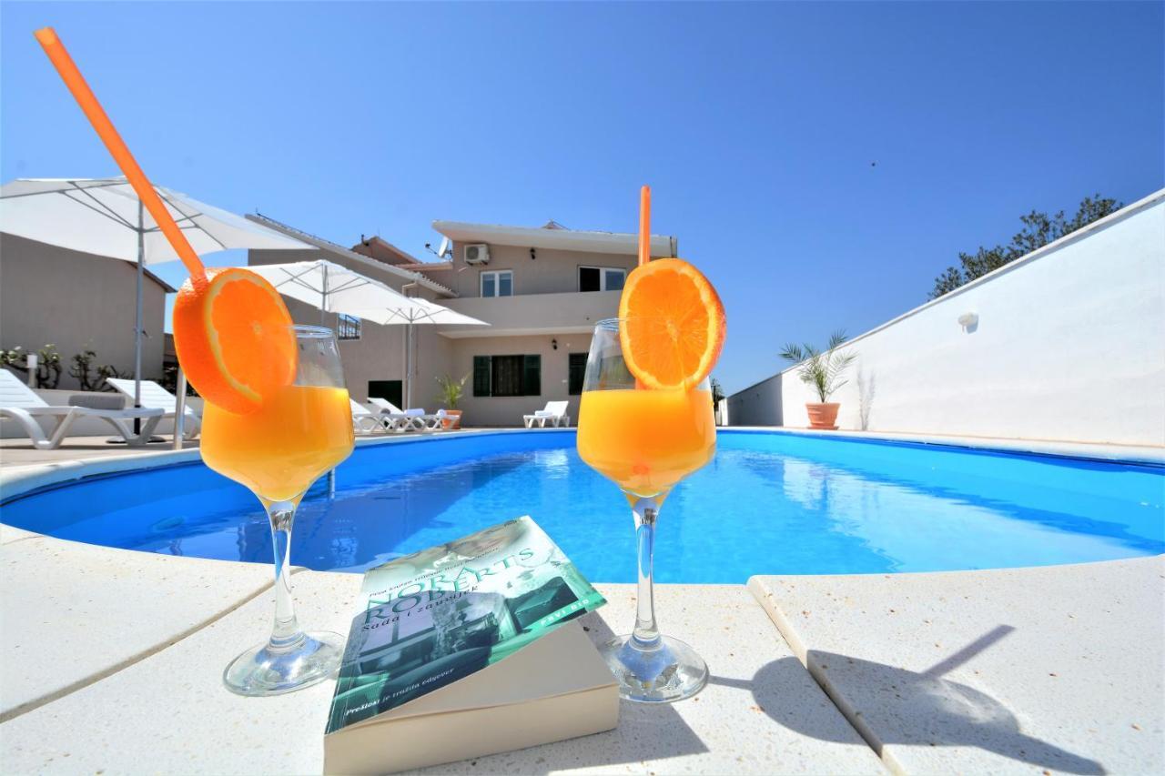Villa Allegro Sukosan Luaran gambar